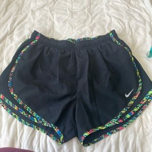 Nike shorts M